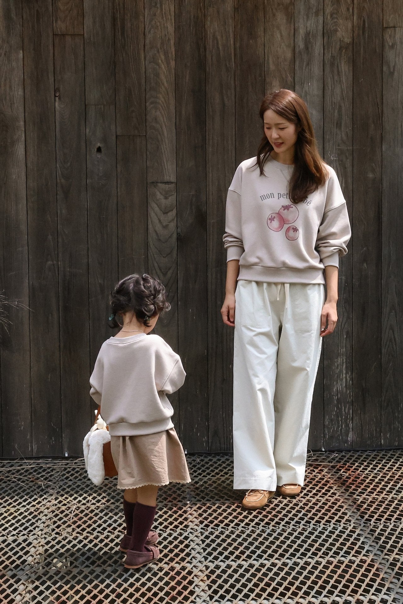 [PRE-ORDER] Urban Sweatshirts (Mom Couple)