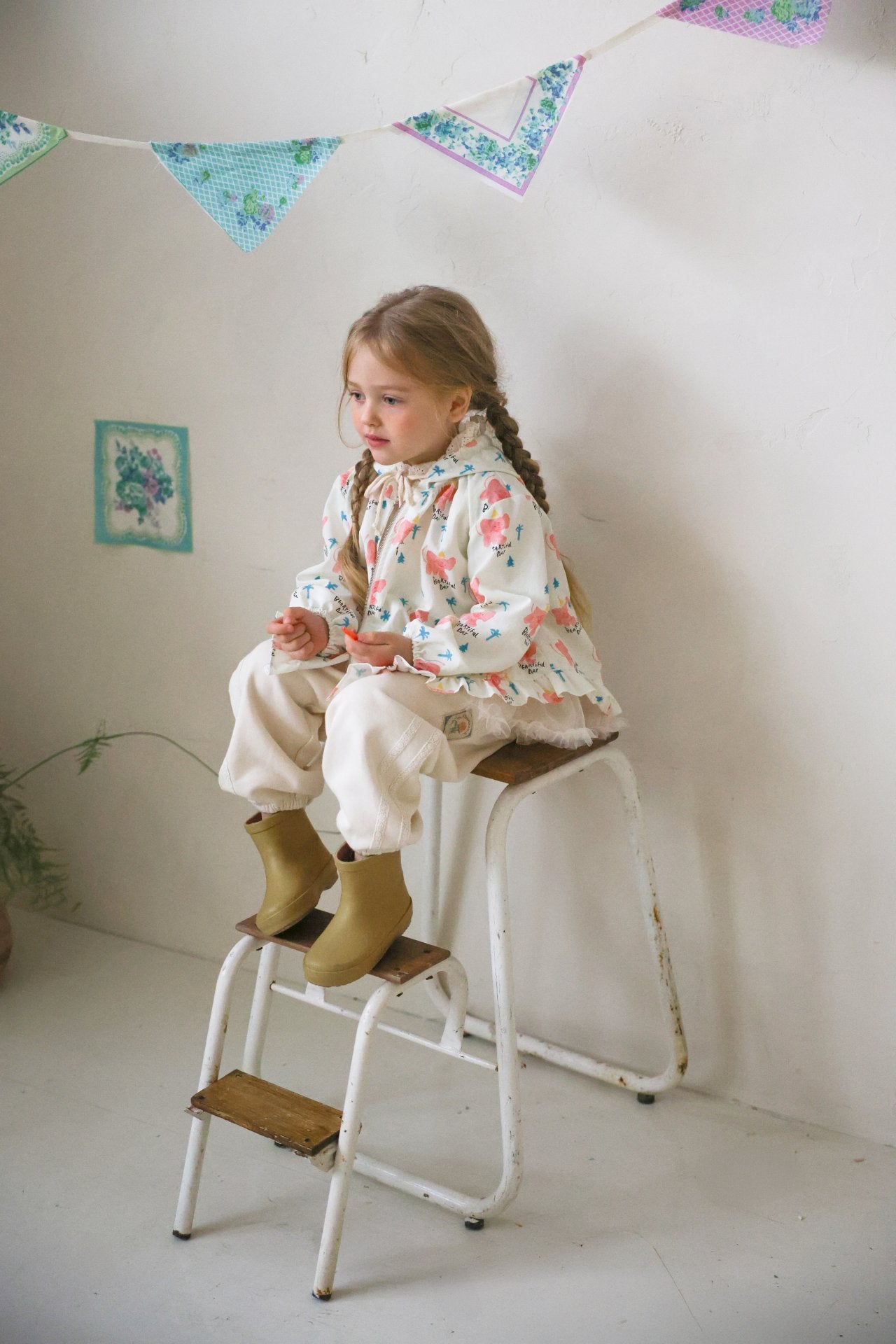 [PRE-ORDER] Pumpy Windbreaker