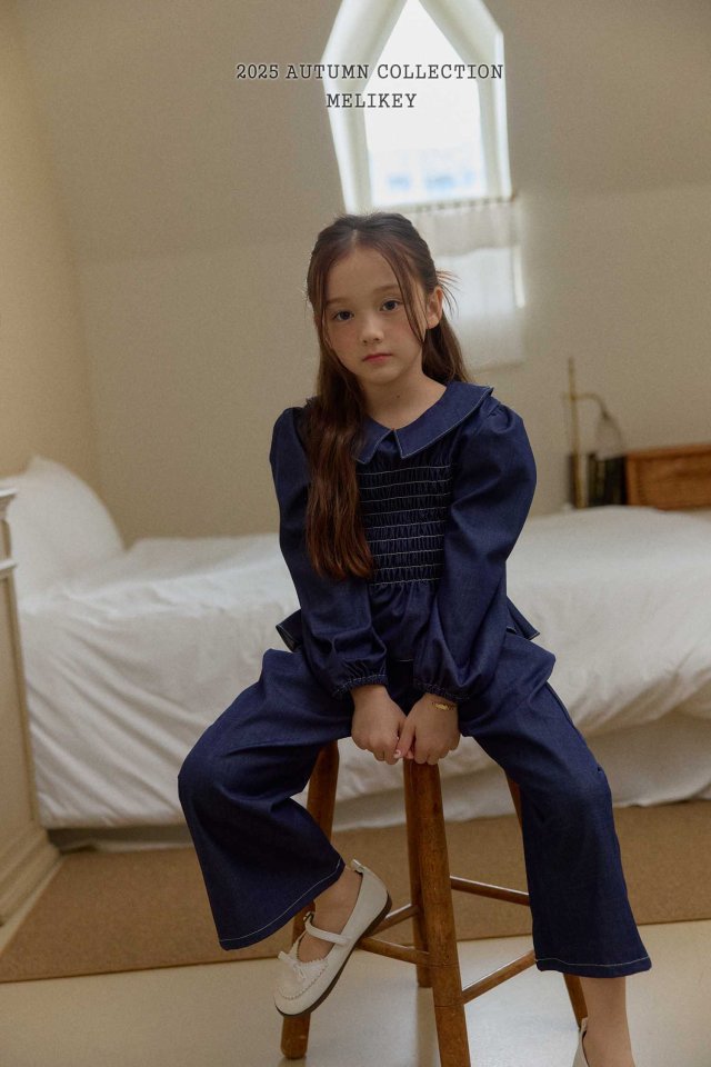 [PRE-ORDER] Smocking Collar Blouse