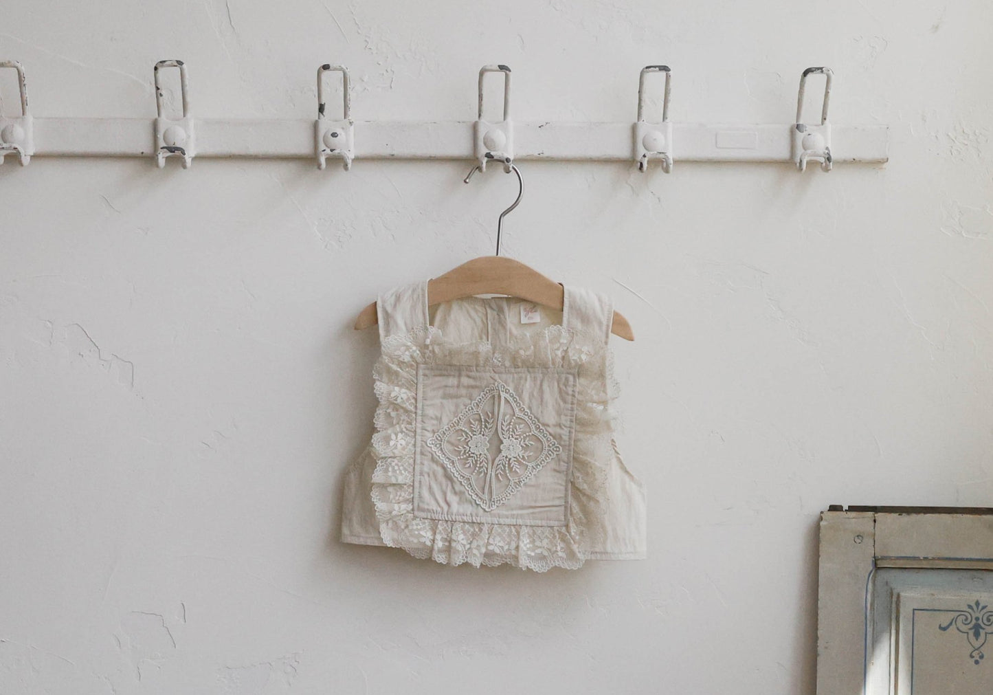 [PRE-ORDER] May Vest