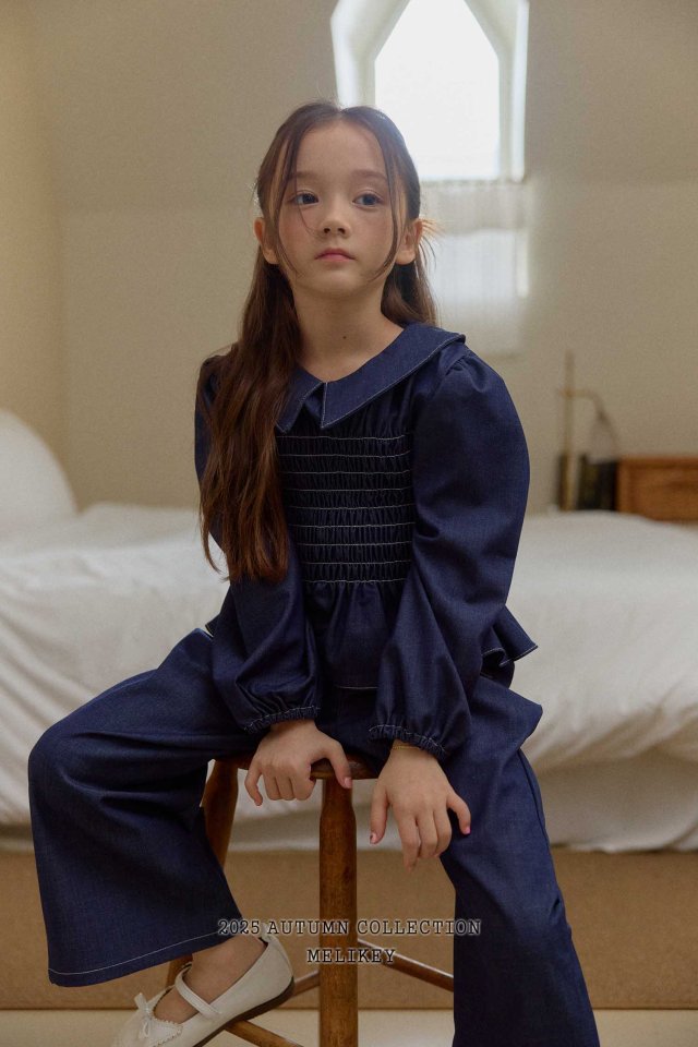 [PRE-ORDER] Smocking Collar Blouse