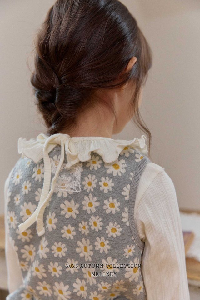 [PRE-ORDER] Big Daisy Vest