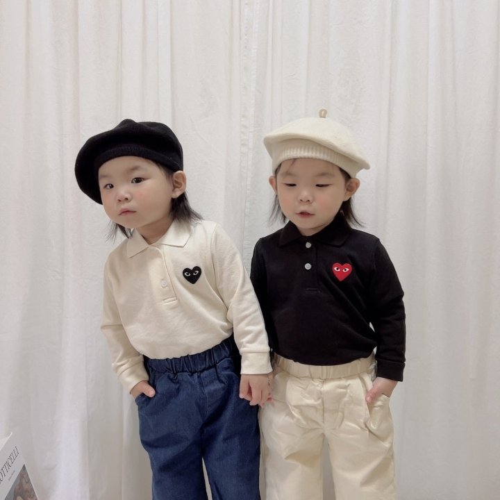 [PRE-ORDER] Heart Collar T-Shirts