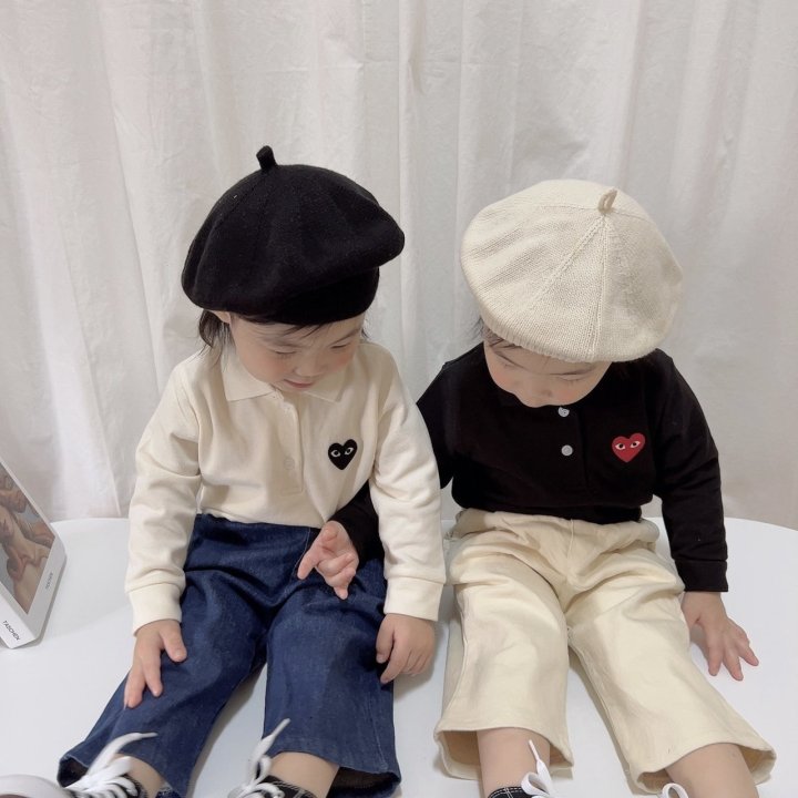 [PRE-ORDER] Heart Collar T-Shirts