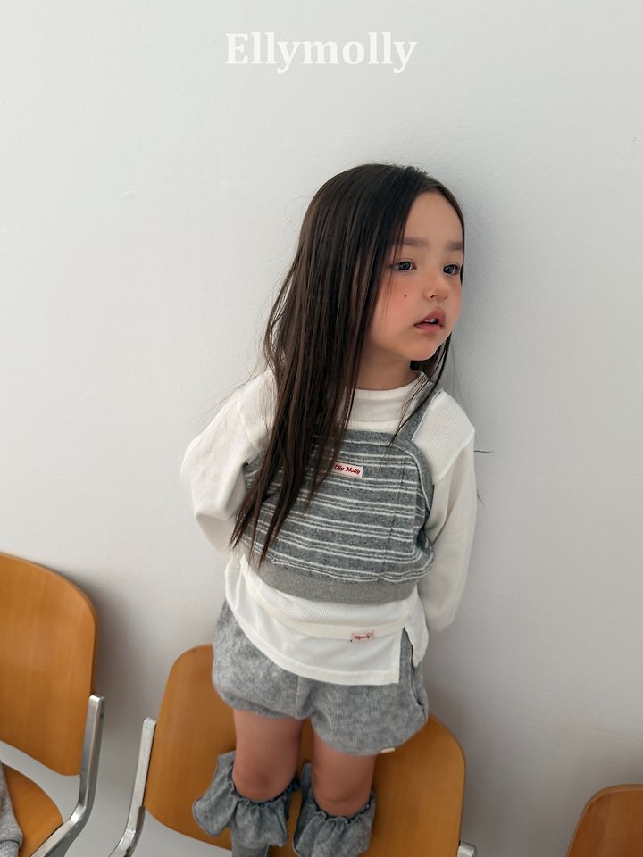 [PRE-ORDER] Hazel Layered T-Shirts (Mom Couple)