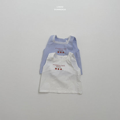 [PRE-ORDER] Strawberry Blouse