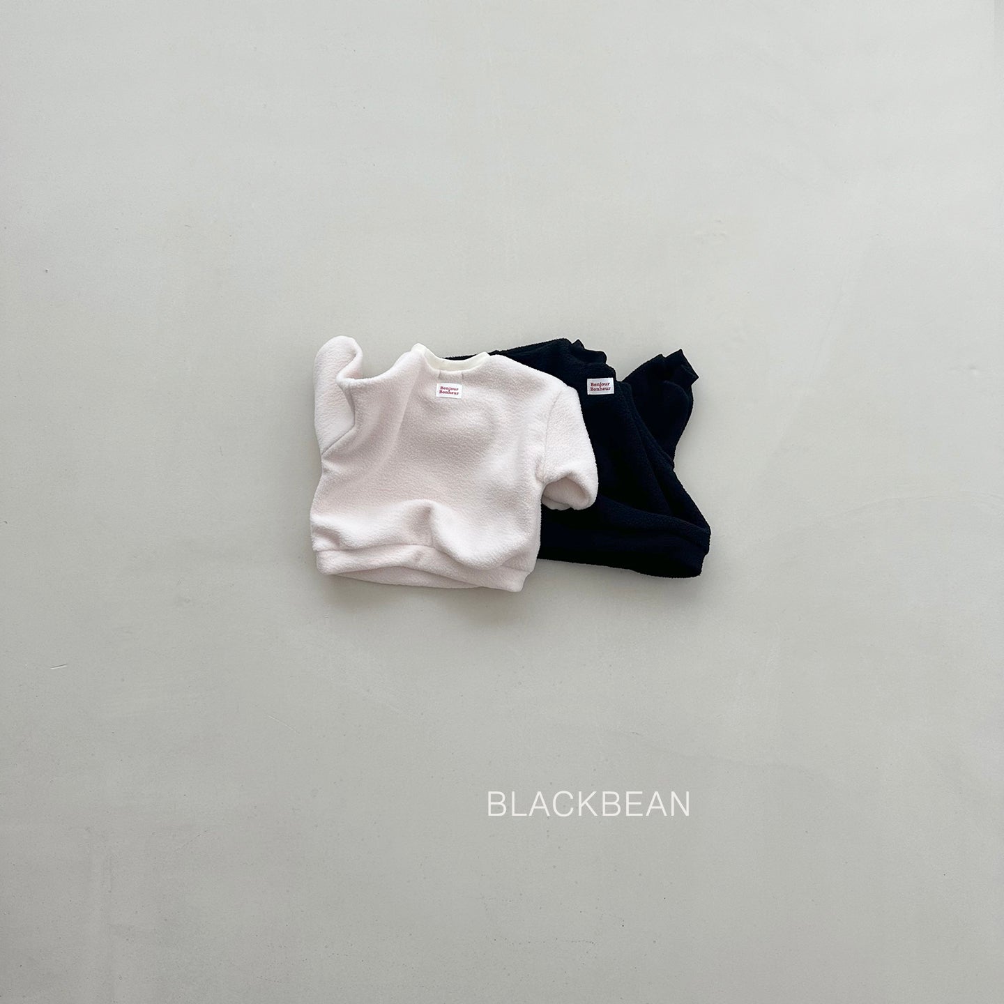 [PRE-ORDER] Winter Sweatshirts