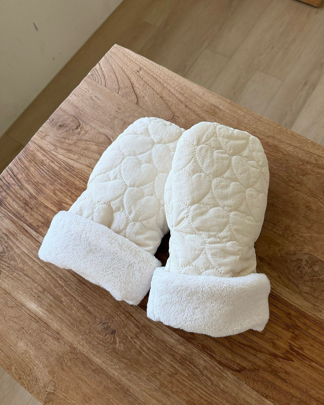 [PRE-ORDER] Heart Stroller Warmer