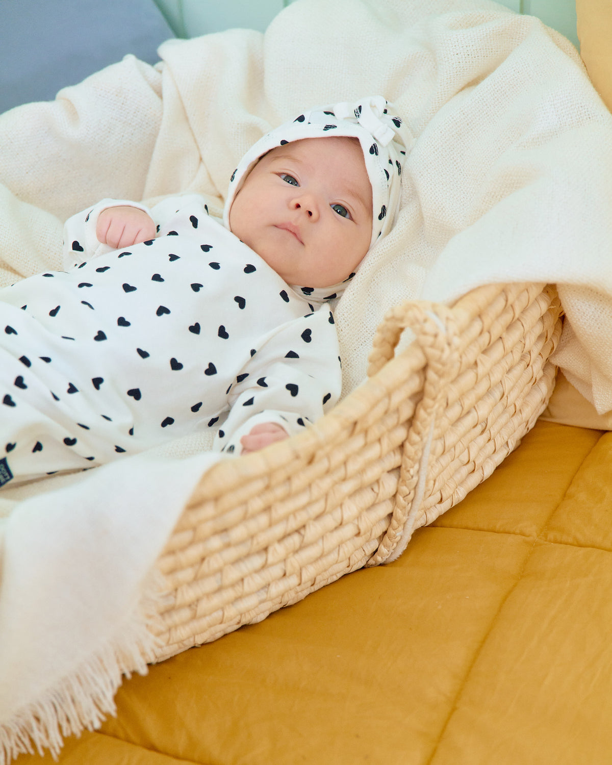 [PRE-ORDER] Petit Heart Body Suit + Bonnet Set