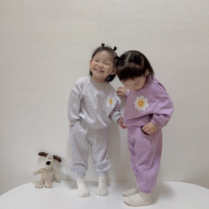 [PRE-ORDER] Daisy Smile Top Bottom Set