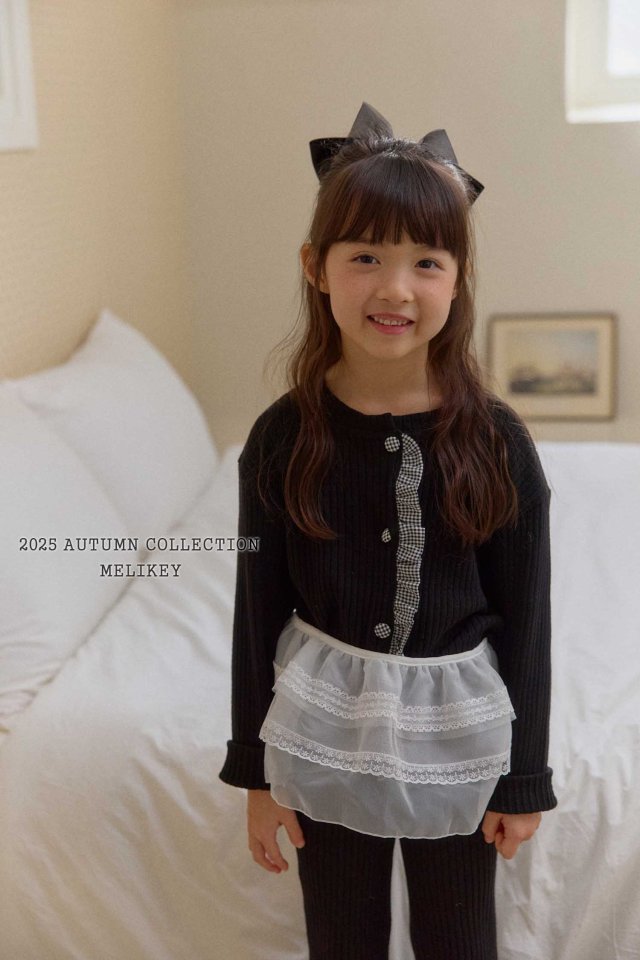 [PRE-ORDER] Point Button Cardigan