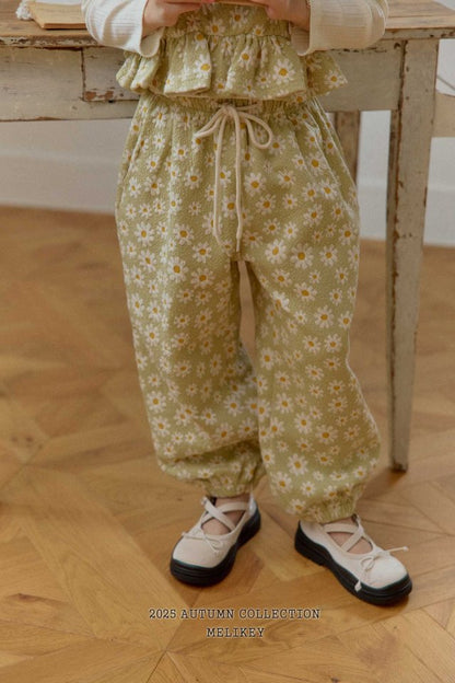[PRE-ORDER] Daisy Jogger Pants