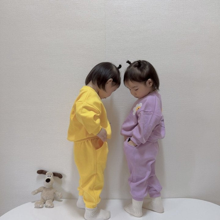 [PRE-ORDER] Daisy Smile Top Bottom Set