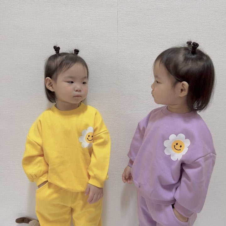 [PRE-ORDER] Daisy Smile Top Bottom Set