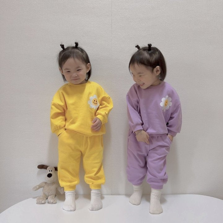 [PRE-ORDER] Daisy Smile Top Bottom Set