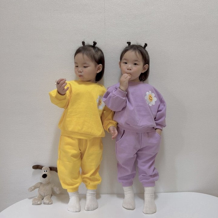 [PRE-ORDER] Daisy Smile Top Bottom Set