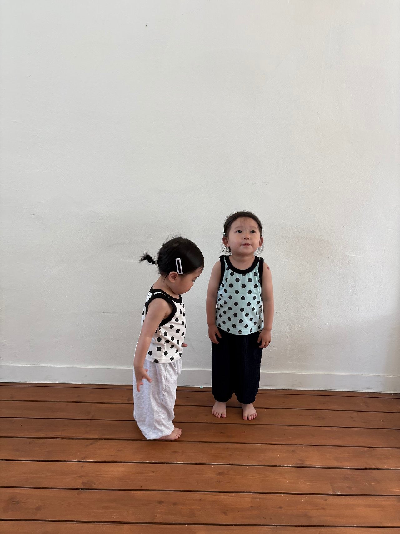 [PRE-ORDER] Bong Bong Dot Sleeveless T-Shirts