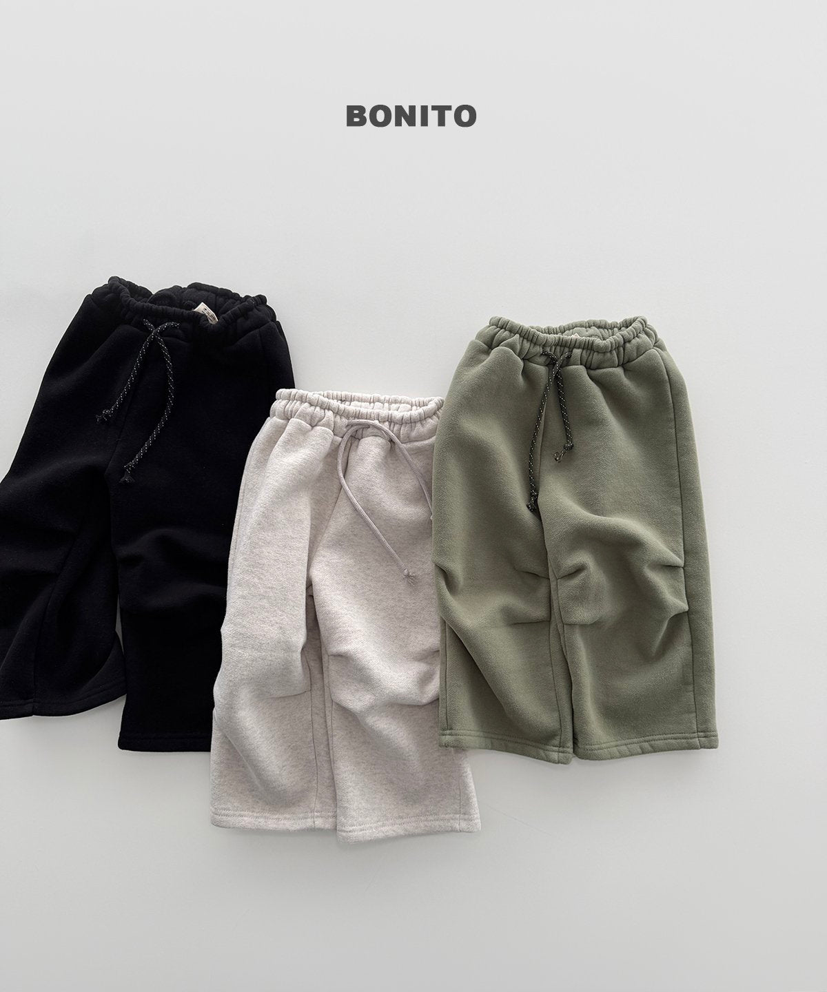 [PRE-ORDER] Knee Tuck Pants