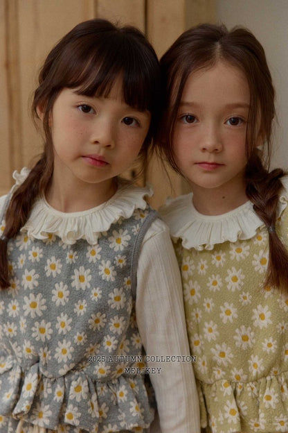 [PRE-ORDER] Big Daisy Vest