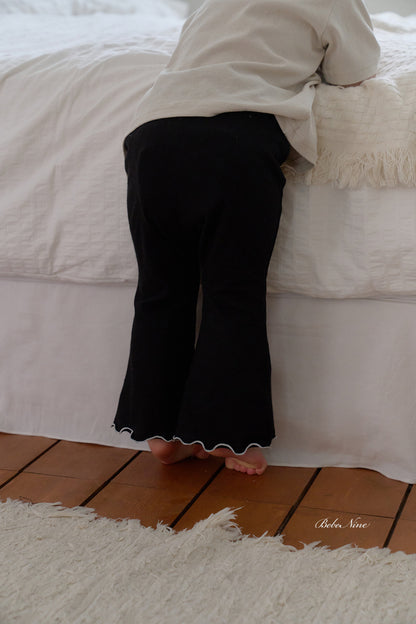 [PRE-ORDER] Edge Flare Pants