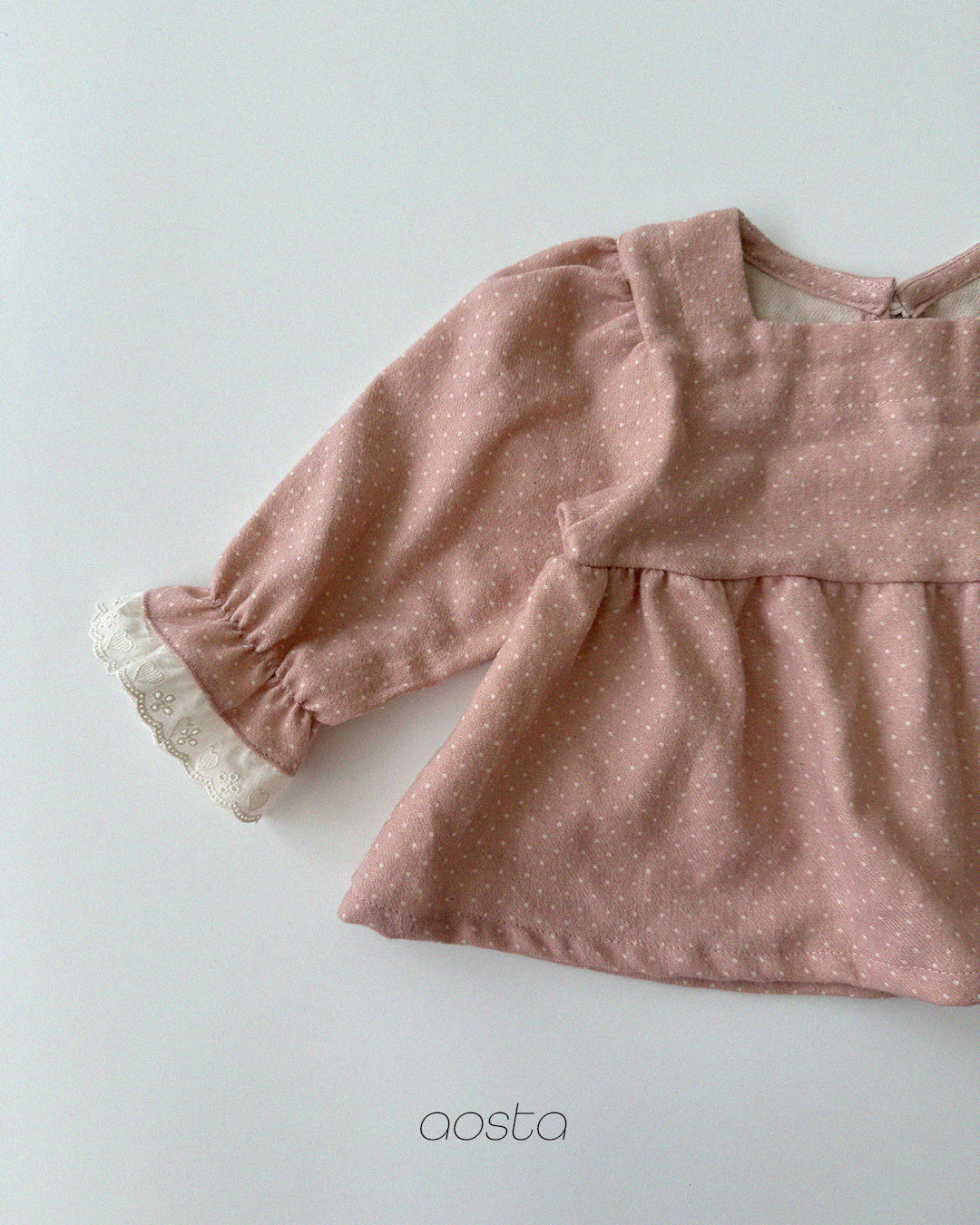 [PRE-ORDER] Milk Dot Blouse