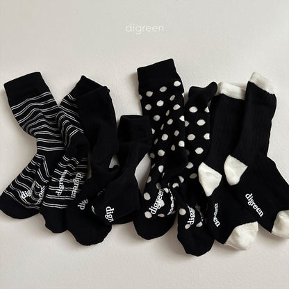 [PRE-ORDER] Together Black Socks Set