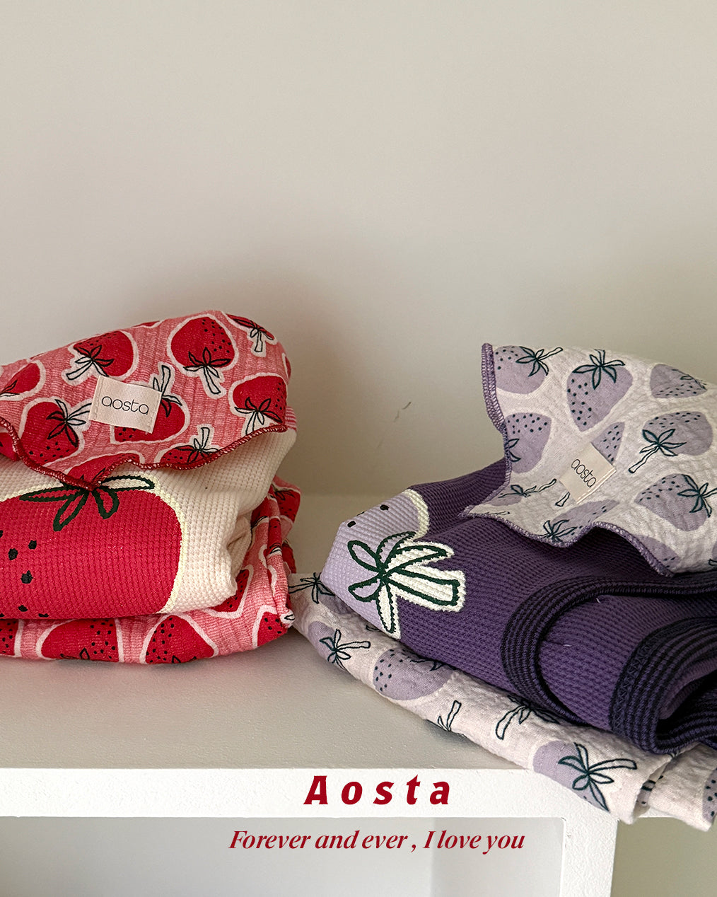 [PRE-ORDER] Strawberry T-Shirts