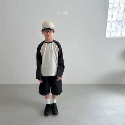 [PRE-ORDER] Slit Raglan T-Shirts