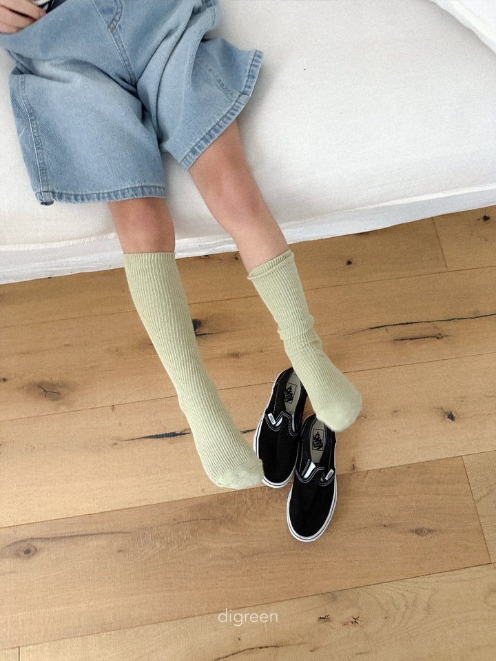 [PRE-ORDER] Point Knee Socks Set
