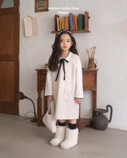 [PRE-ORDER] Latte Sweatshirts