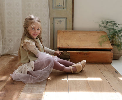 [PRE-ORDER] Madeleine T-Shirts