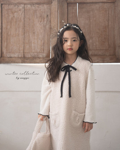 [PRE-ORDER] Latte Sweatshirts