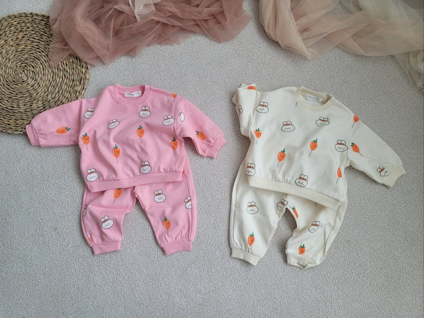 [PRE-ORDER] Carrot Balloon Top Bottom Set