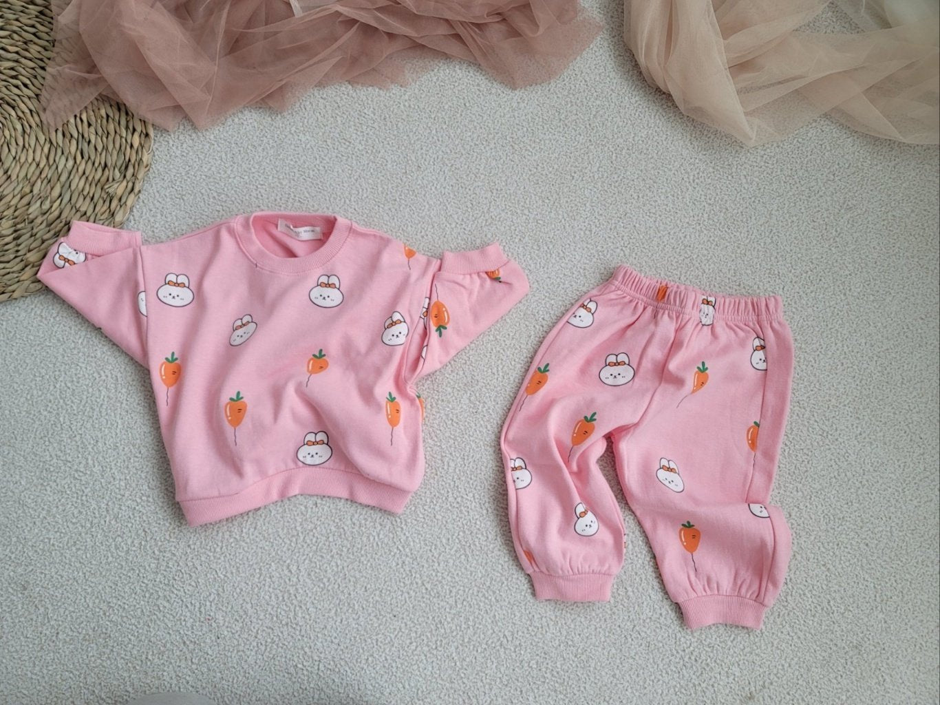 [PRE-ORDER] Carrot Balloon Top Bottom Set