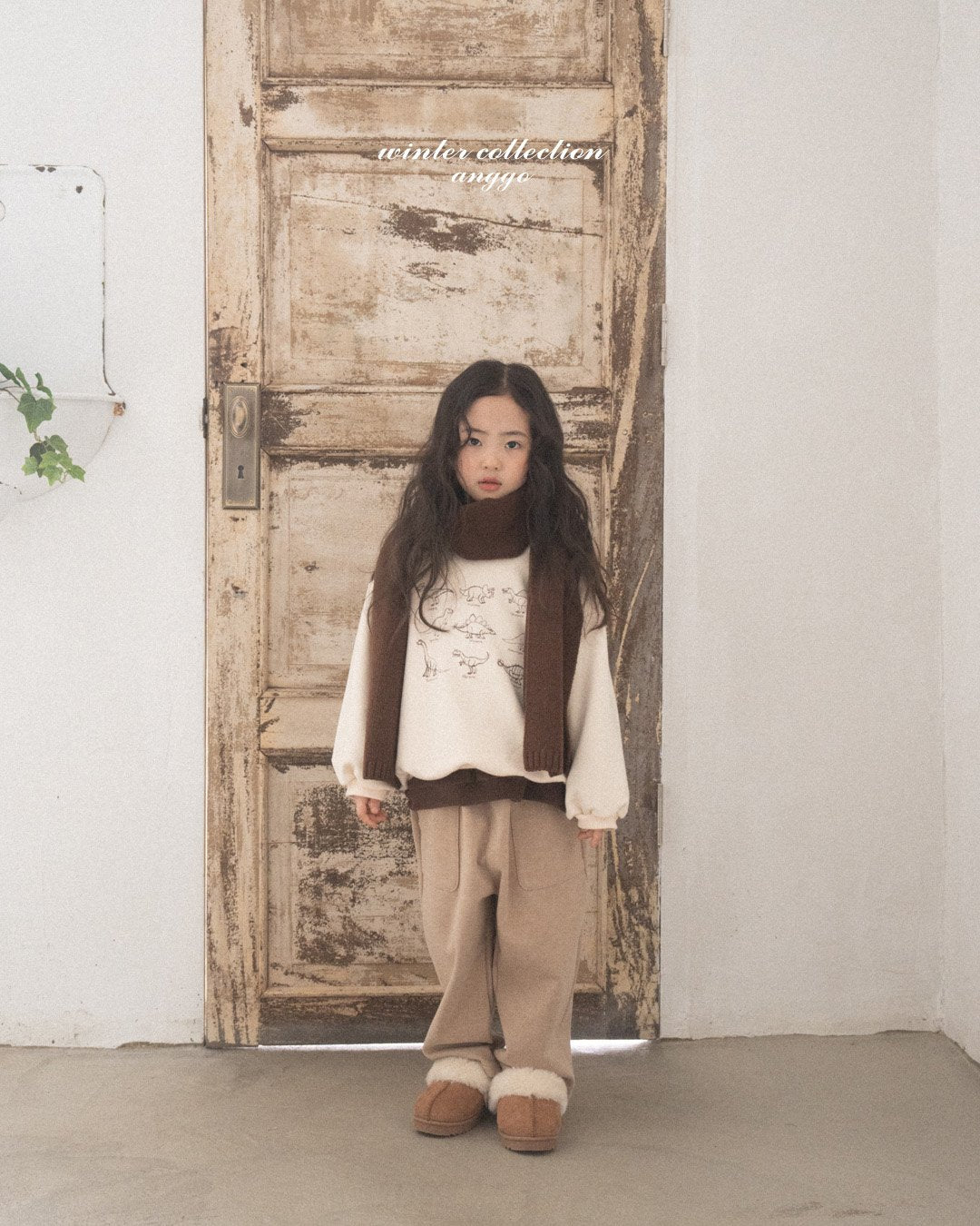 [PRE-ORDER] Winter Dino Sweatshirts