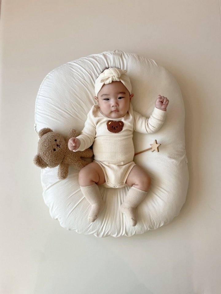 [PRE-ORDER] Arche Bear Body Suit + Leggings + Hair Band Set