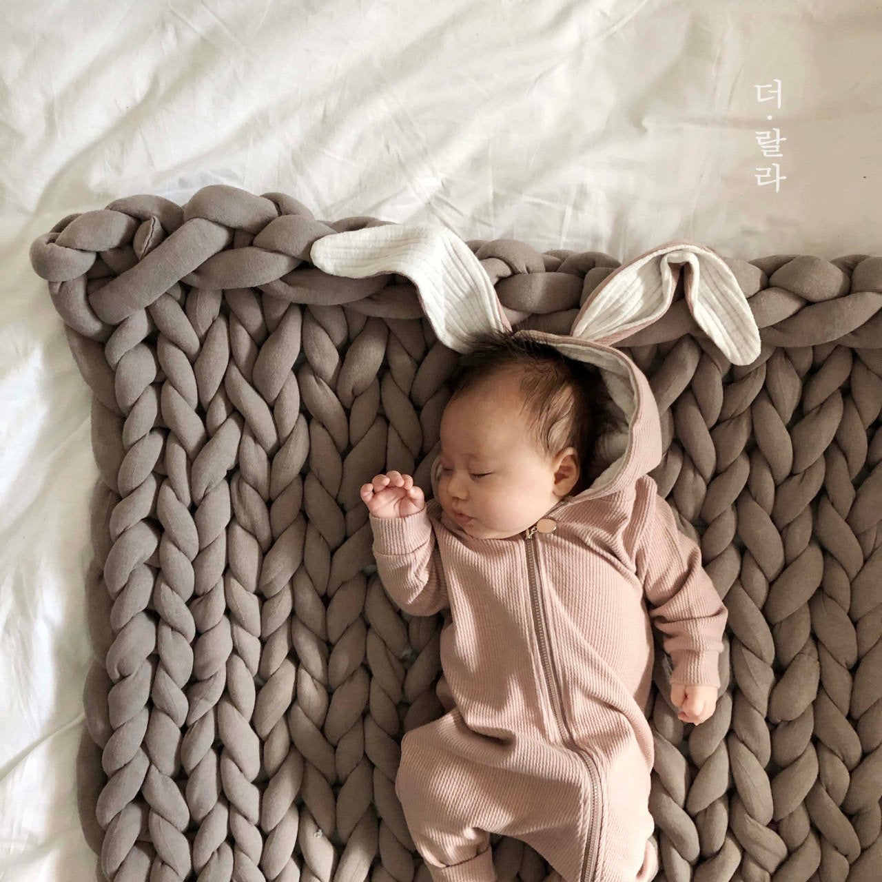 [PRE-ORDER] Rabbit Body Suit