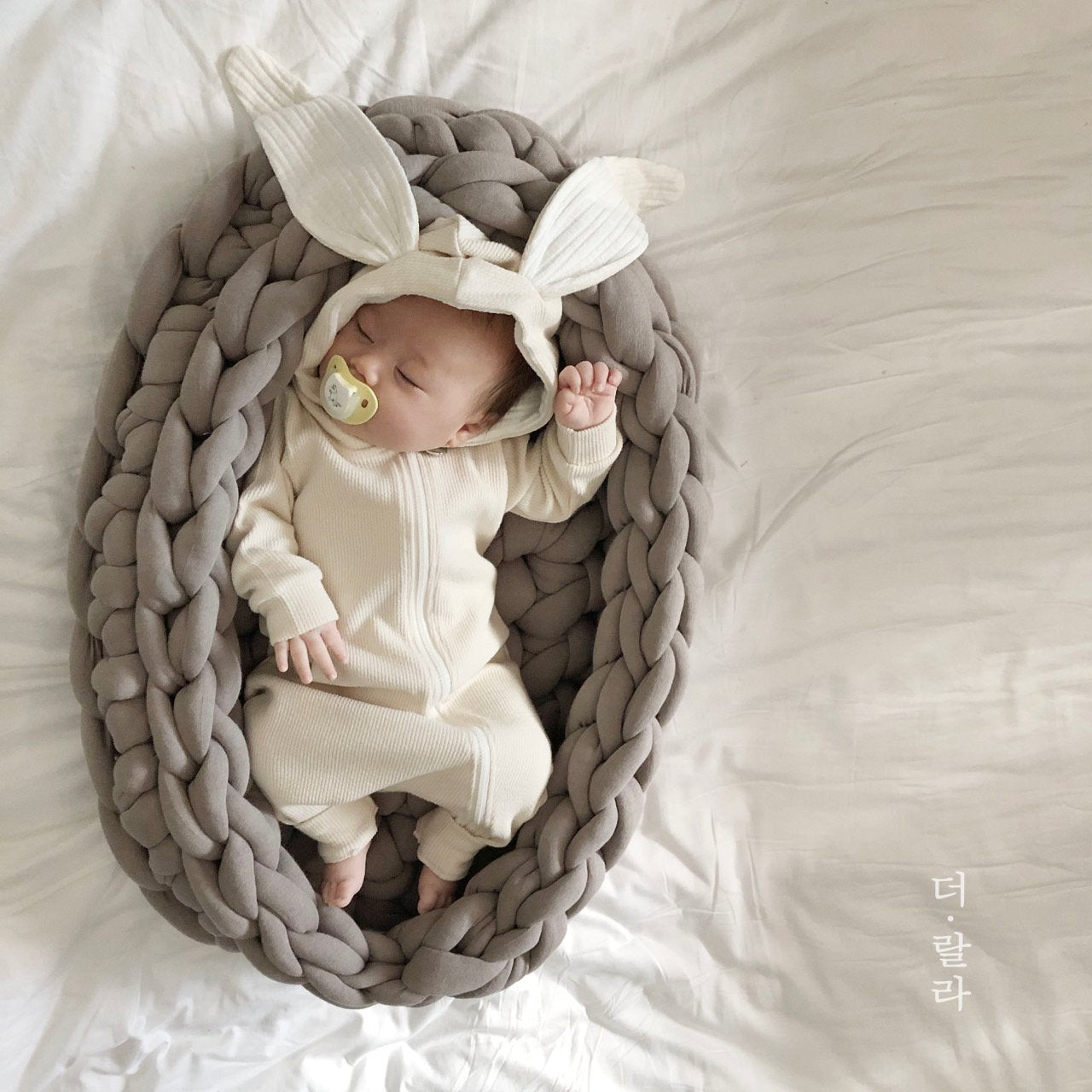 [PRE-ORDER] Rabbit Body Suit