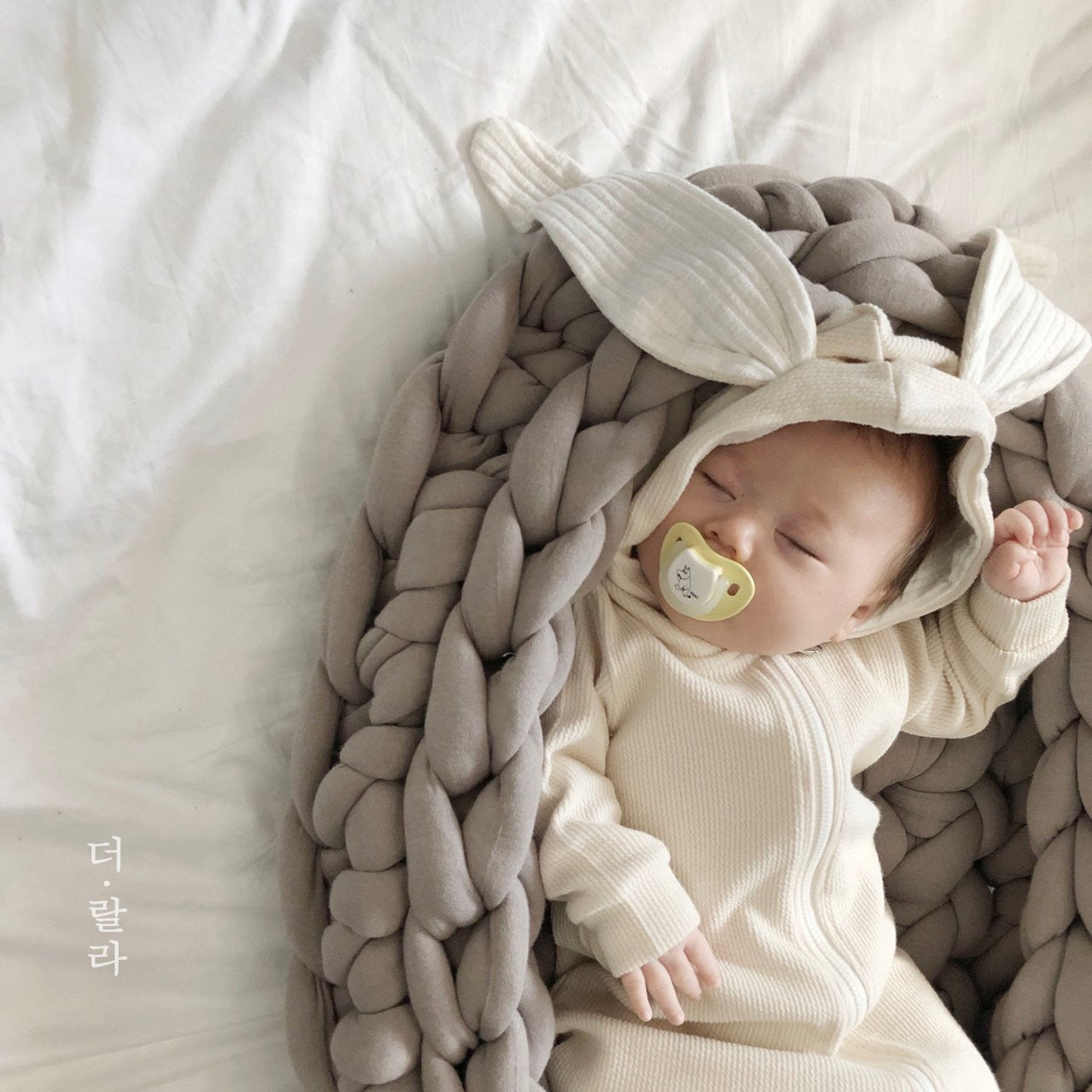 [PRE-ORDER] Rabbit Body Suit