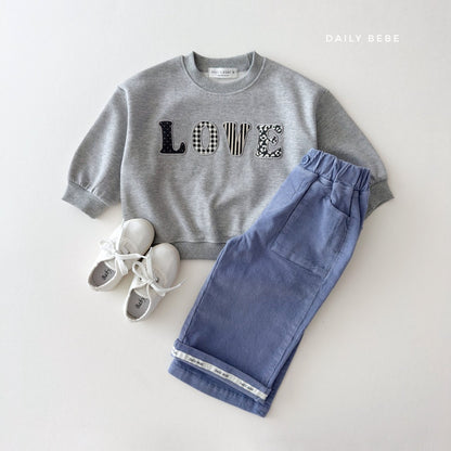 [PRE-ORDER] Love Patch Sweatshirts