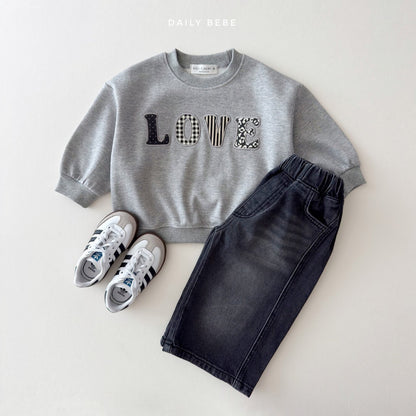 [PRE-ORDER] Love Patch Sweatshirts