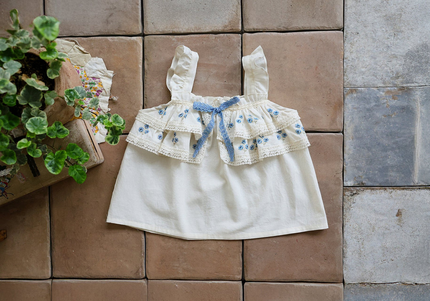 [PRE-ORDER] Angel Sleeveless Blouse