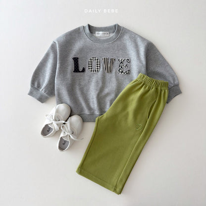 [PRE-ORDER] Love Patch Sweatshirts
