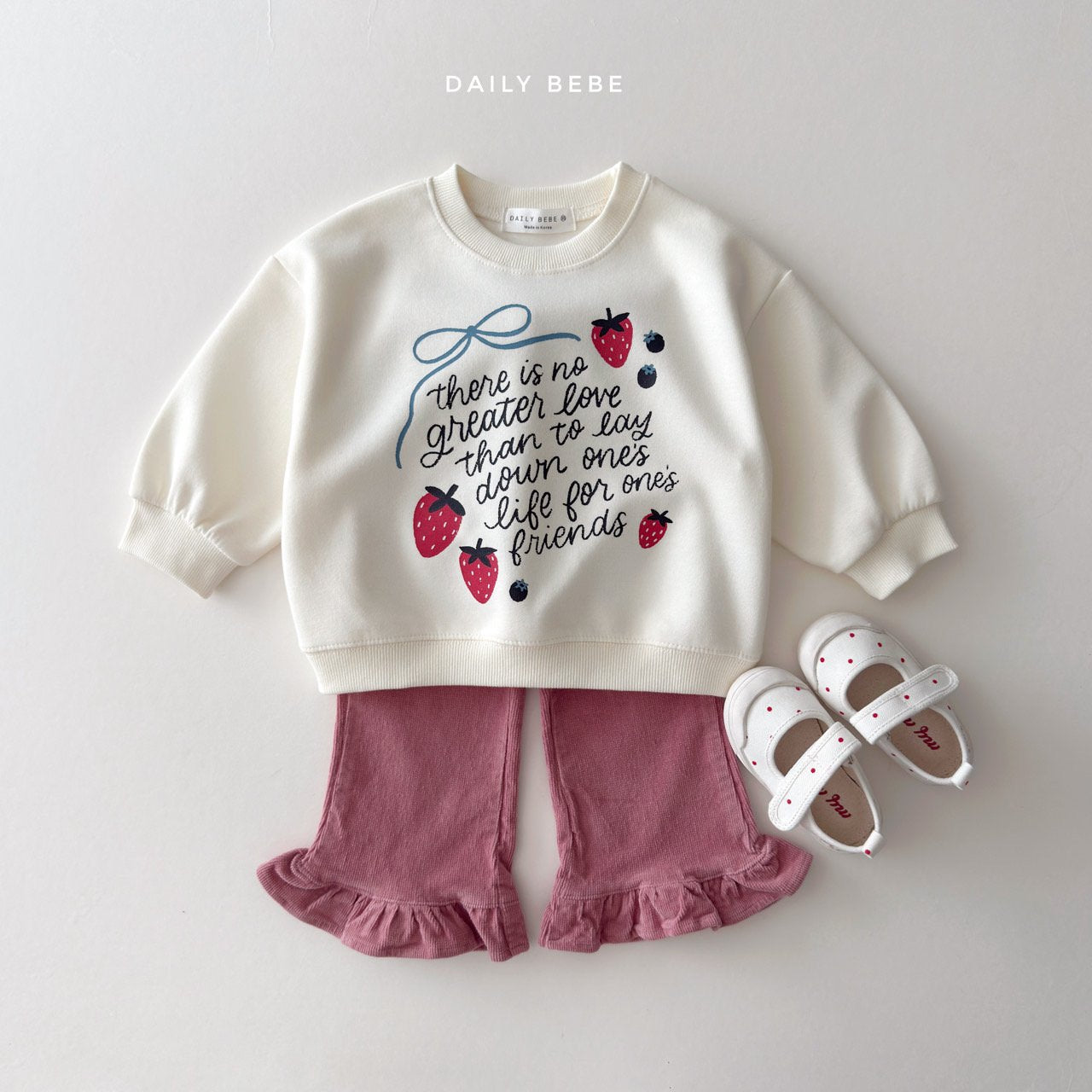 [PRE-ORDER] Strawberry Ribbon Sweatshirts
