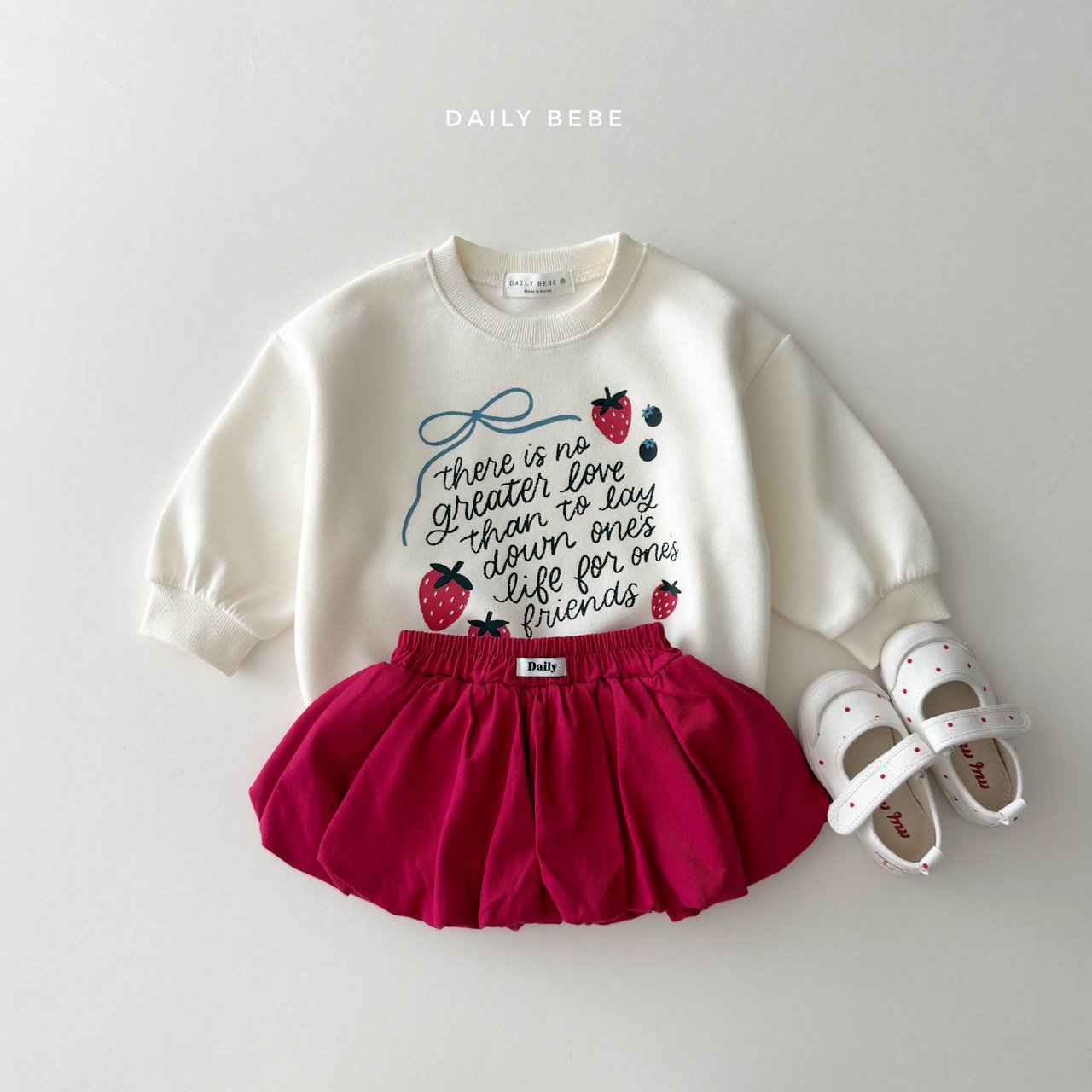 [PRE-ORDER] Strawberry Ribbon Sweatshirts
