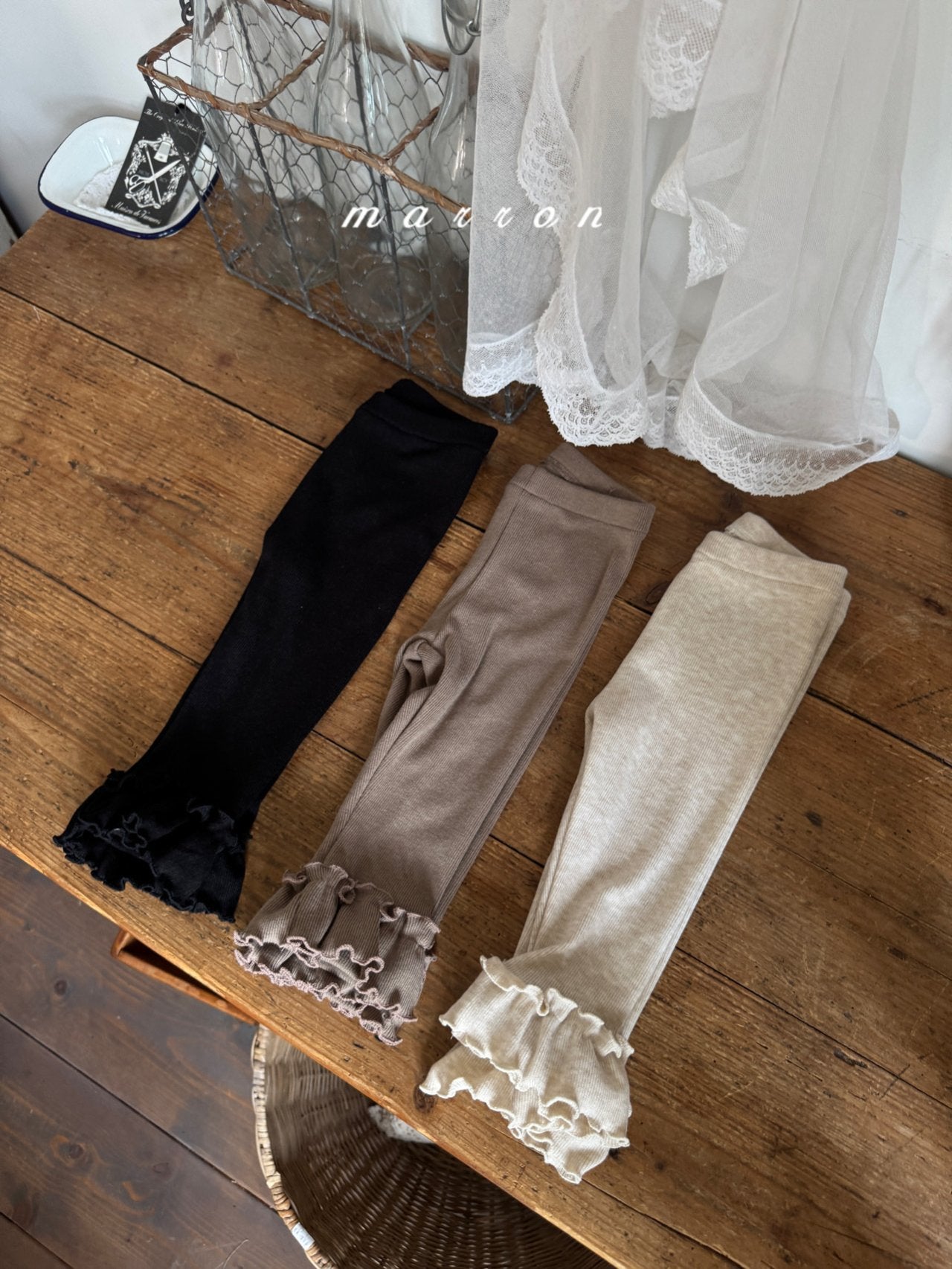 [PRE-ORDER] Frill Leggings