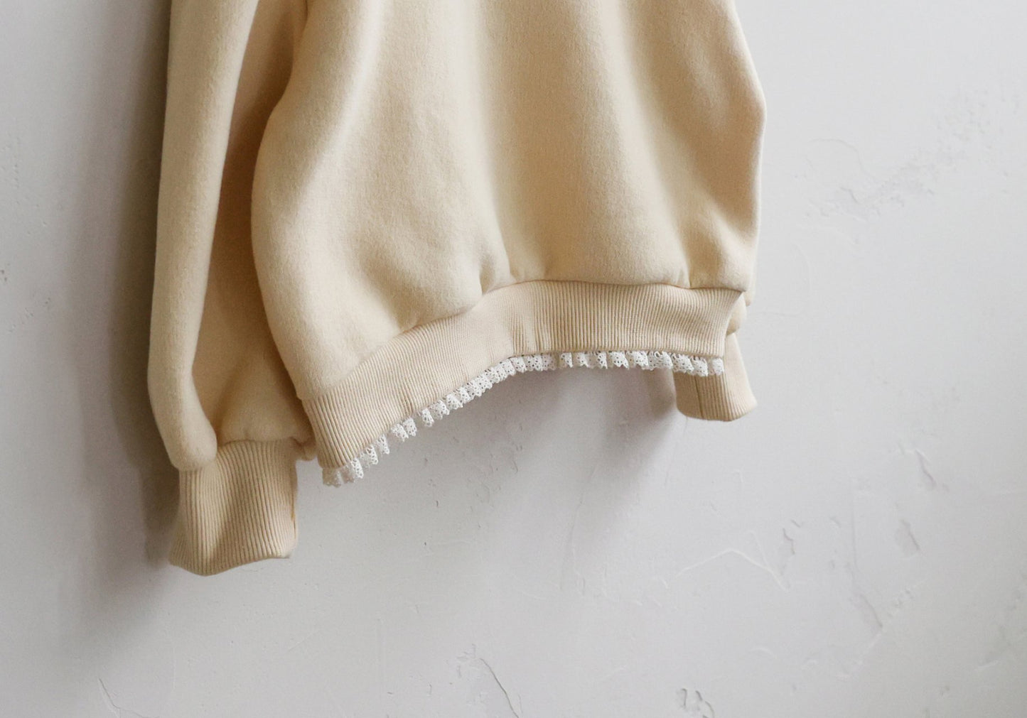 [PRE-ORDER] Rose Sweatshirts