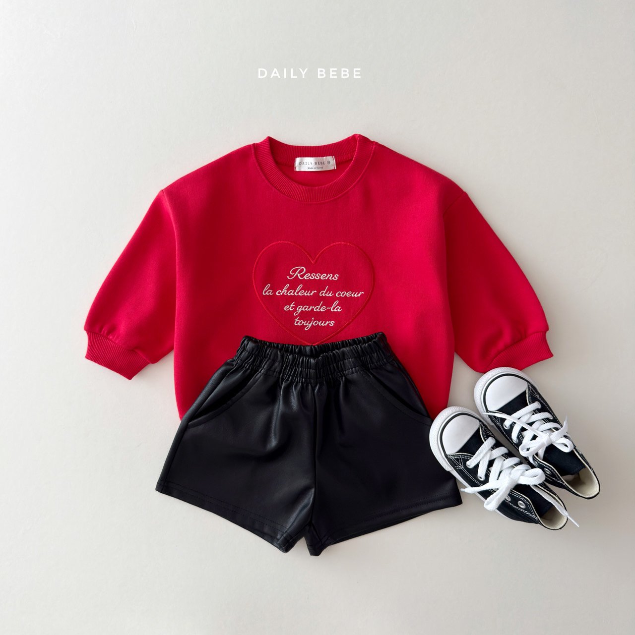 [PRE-ORDER] Heart Embroidery Sweatshirts