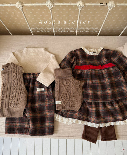 [PRE-ORDER] Sweater Vest