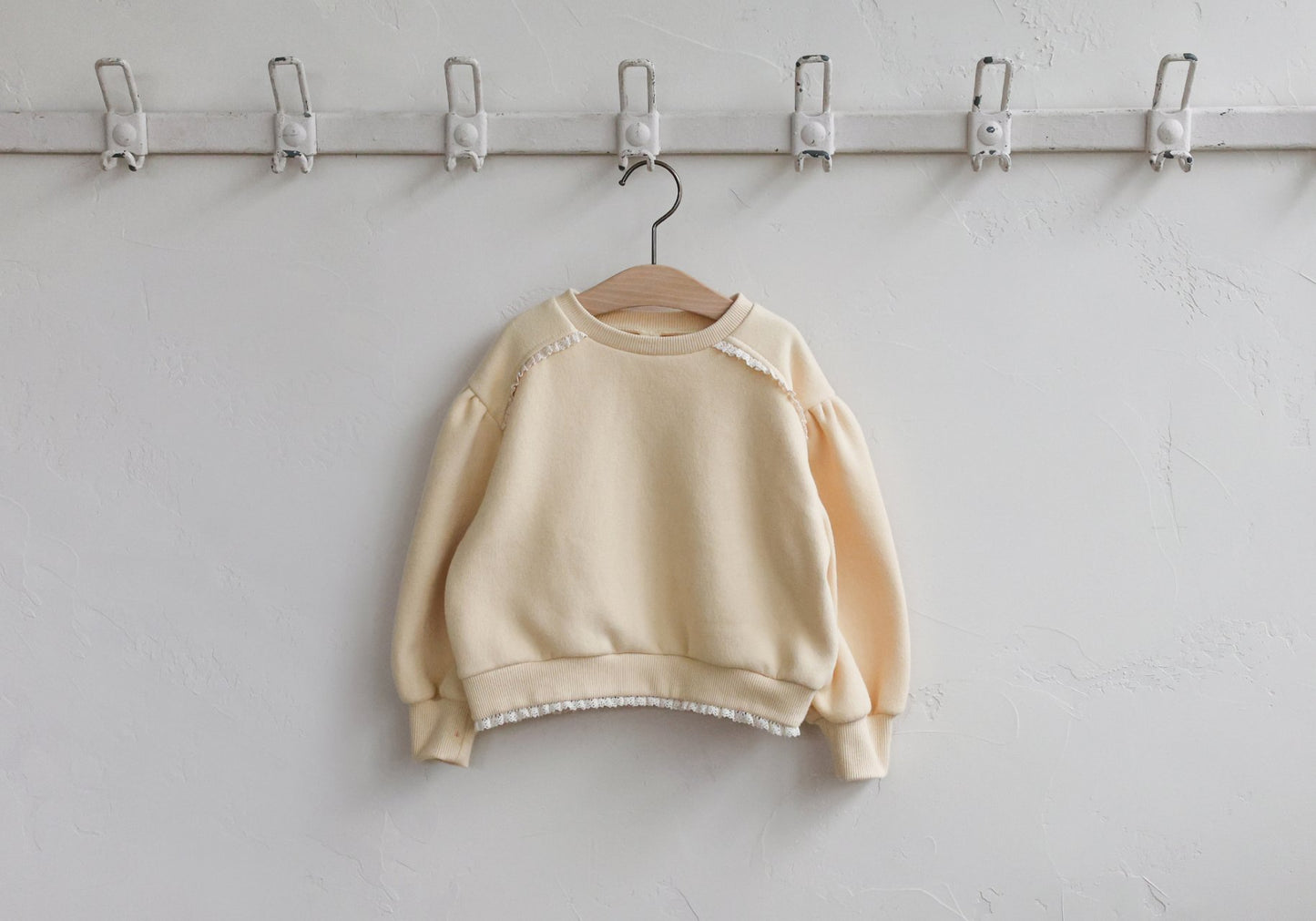 [PRE-ORDER] Rose Sweatshirts